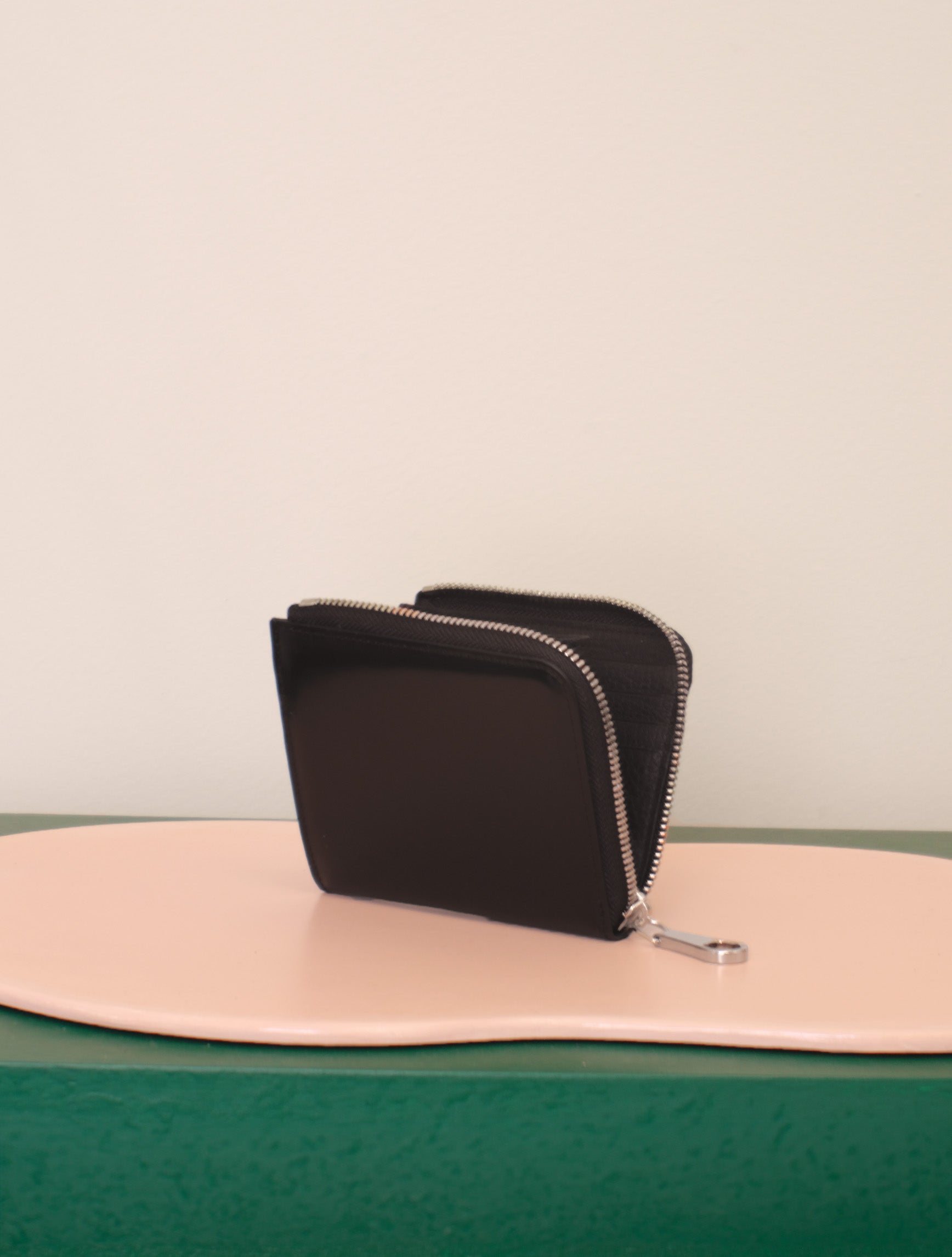 Lacina mini / Half zip wallet 《ラシナ/ ハーフジップ》 – JUNYA