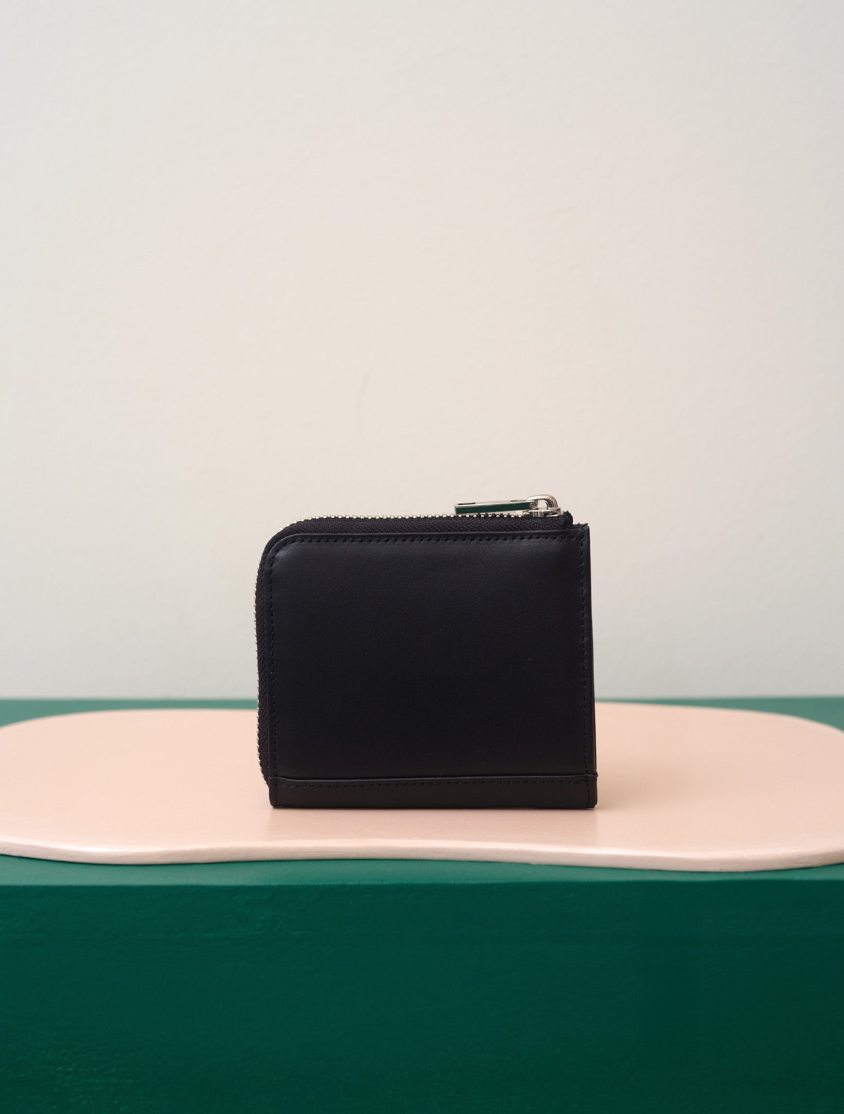 【junya】ウォレット Lacina half zip wallet 《ラシナ/ ハーフジップ》 – JUNYA WARASHINA