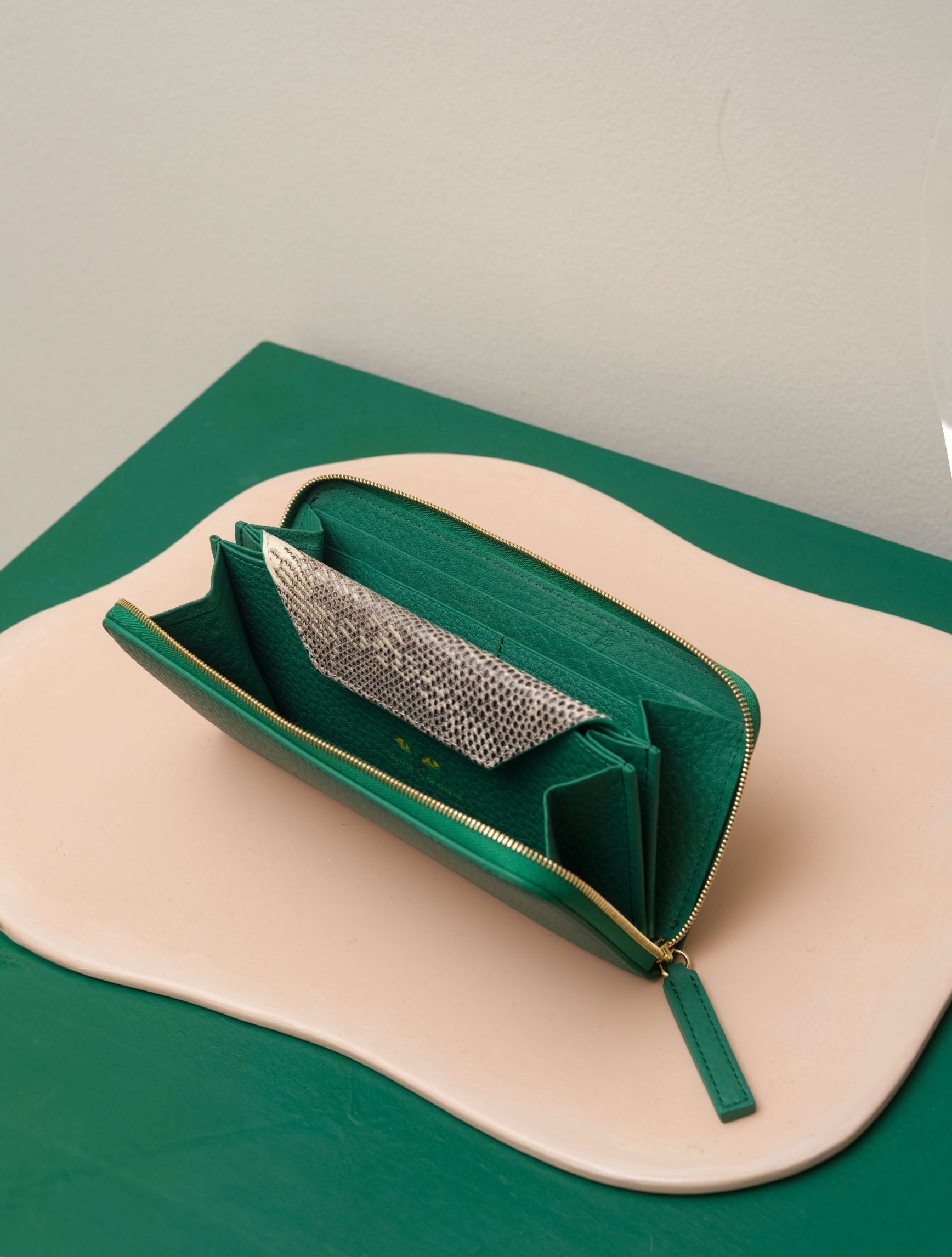 財布 – JUNYA WARASHINA