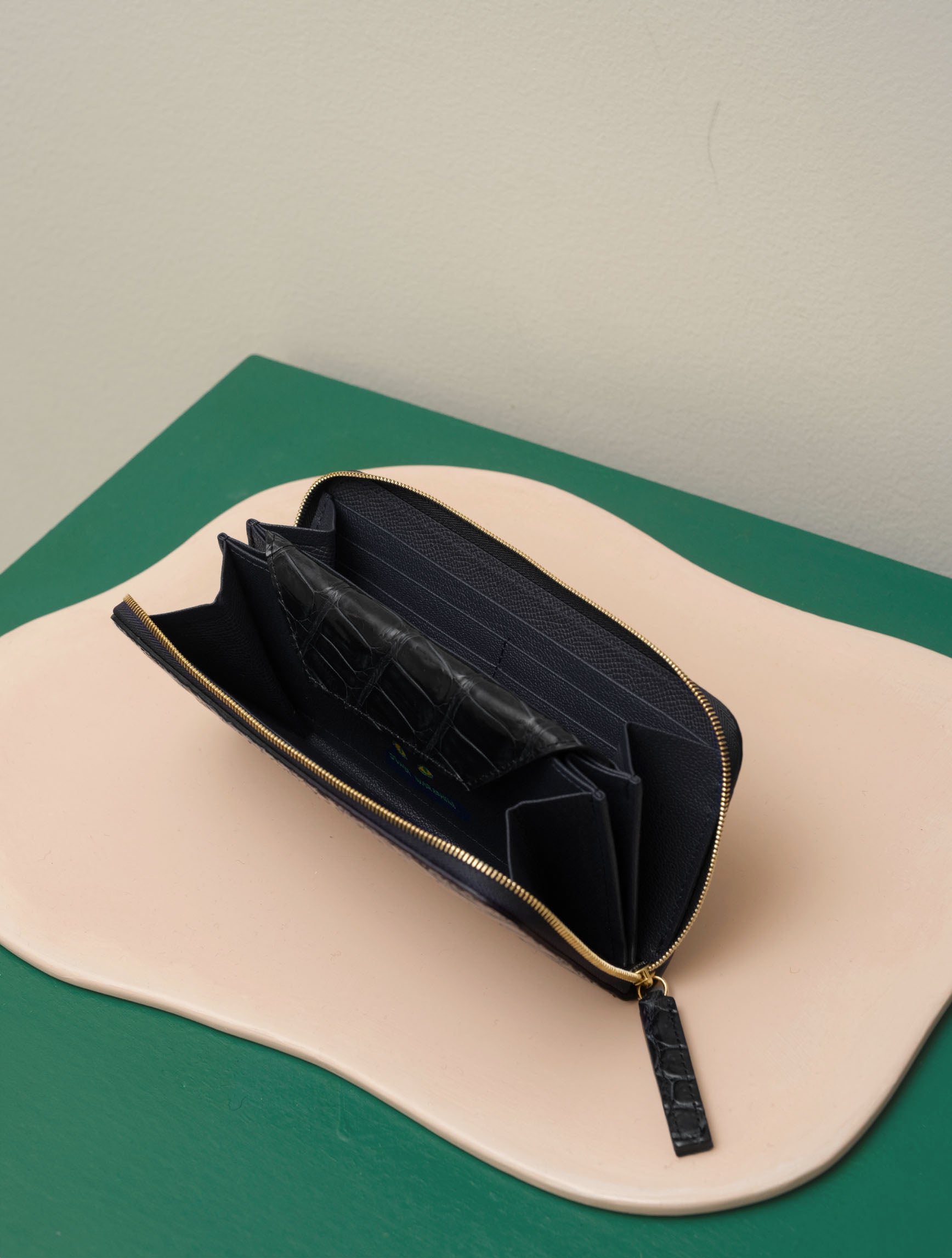 JUNYA WATANABE 財布・ケース レディース 財布 – JUNYA WARASHINA